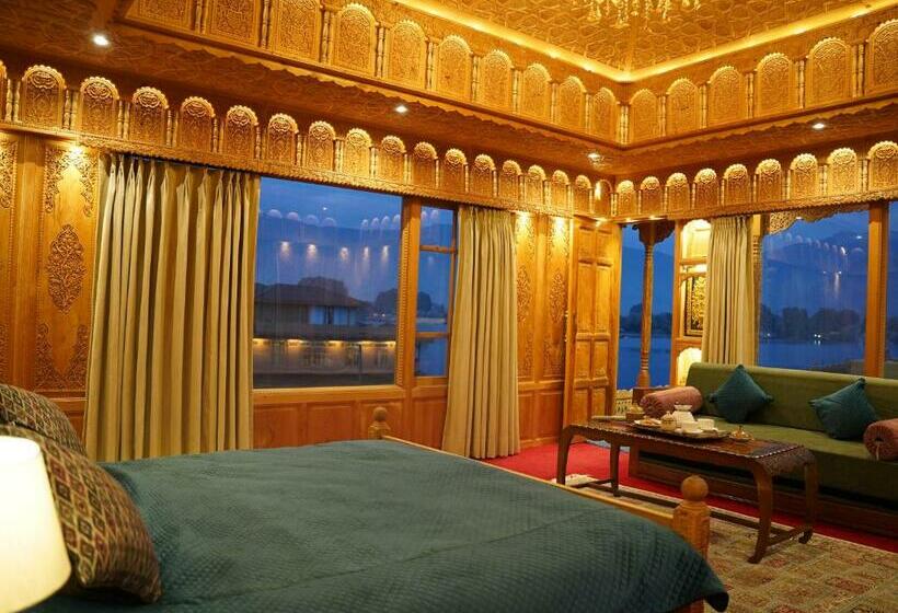 Номер Стандарт Вид на Озеро, Harmukh Houseboat By Stay Pattern