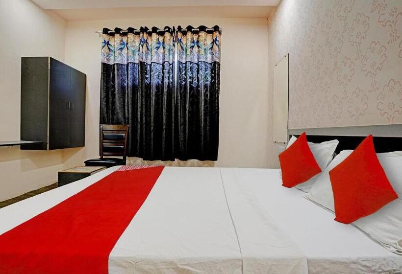 Номер Стандарт, Oyo Flagship Hotel 13insky