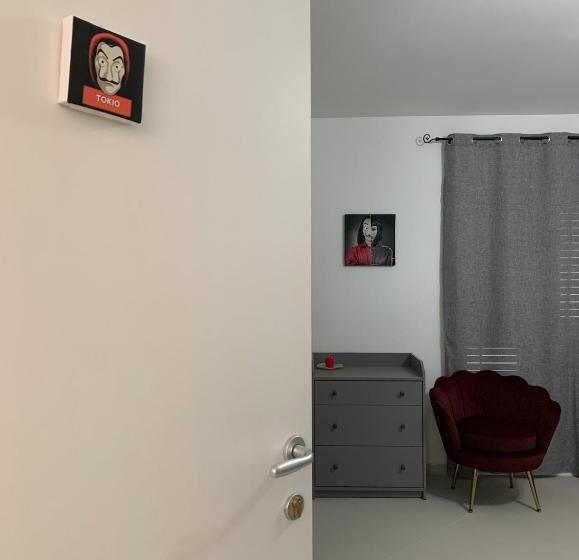 اتاق استاندارد, La Casa Di Carta