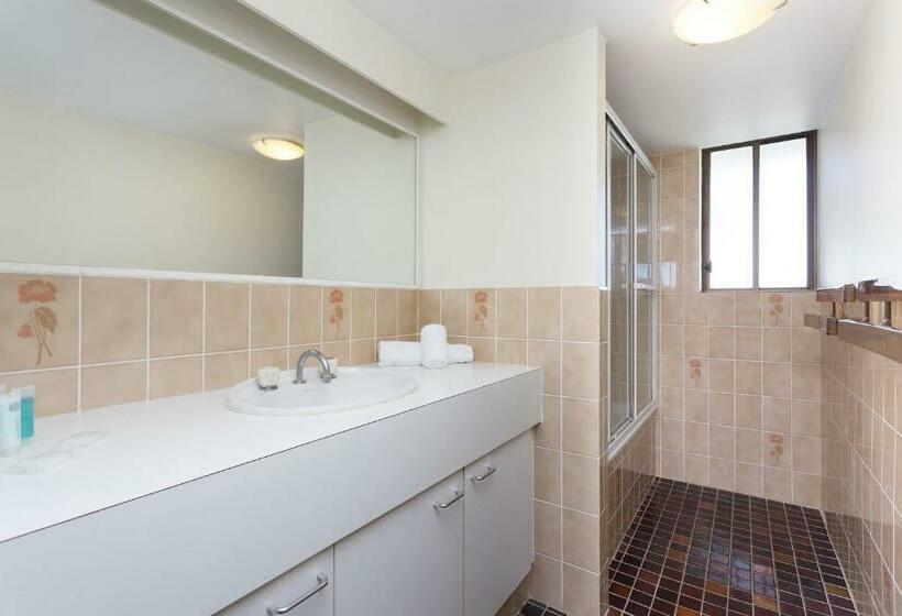 침실 2개 아파트, Capricornia Apartments