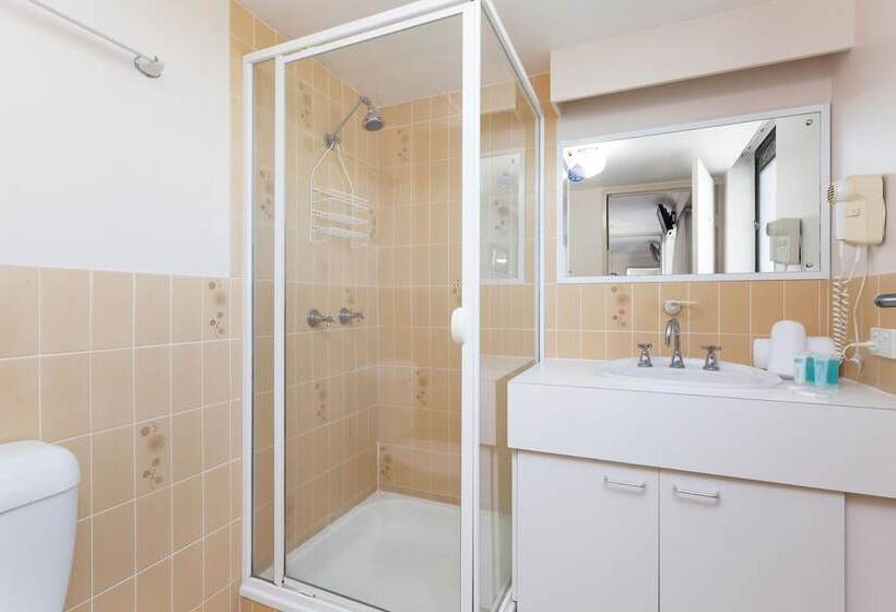 침실 3개 아파트, Capricornia Apartments
