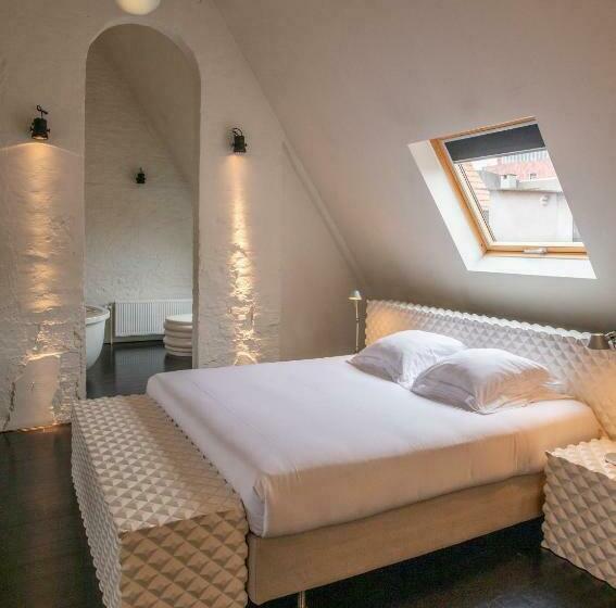 سوییت لوکس, B&b Suites Feek