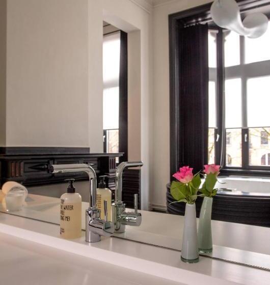 سوئیت با تخت بزرگ, B&b Suites Feek
