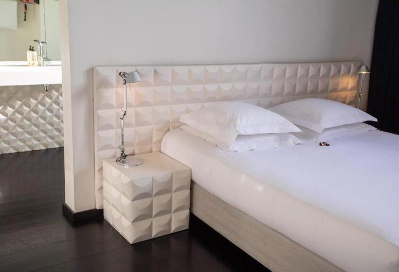 سوییت خانوادگی, B&b Suites Feek