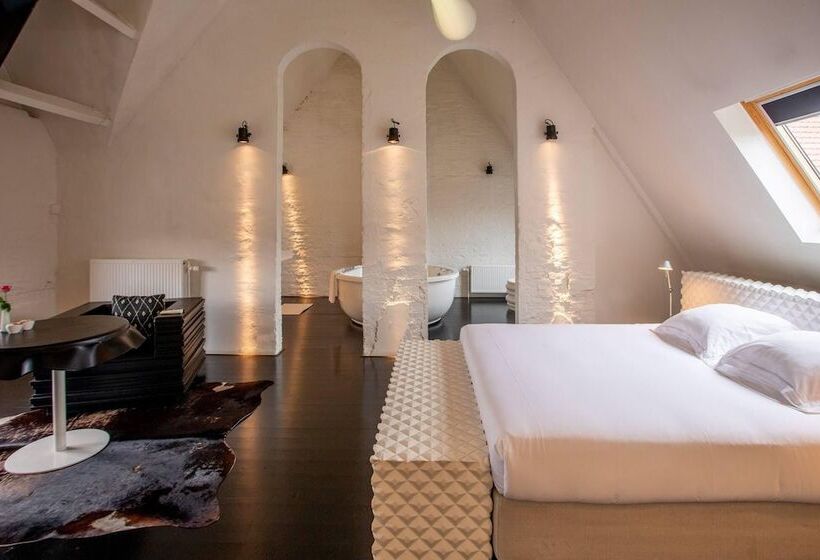 سوییت لوکس, B&b Suites Feek