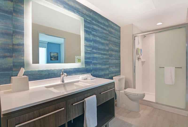 带大床的标准间, Courtyard By Marriott Dallas Carrollton And Carrollton Conference Center