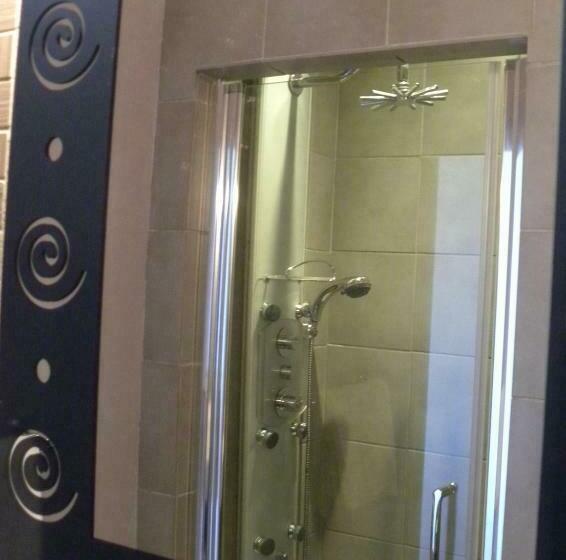 اتاق استاندارد, La Bastie D Urfe