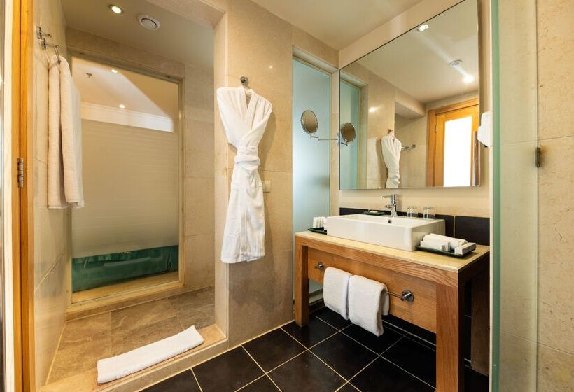 Classic Room Queen Bed, Movenpick Waterpark Resort & Spa Soma Bay