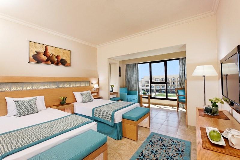 اتاق کلاسیک با چشم‌انداز استخر, Movenpick Waterpark Resort & Spa Soma Bay