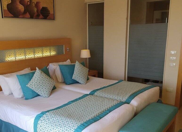 اتاق با نمای کوهستان کلاسیک, Movenpick Waterpark Resort & Spa Soma Bay