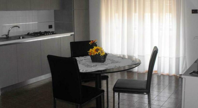 Апартаменты 1 Спальня, Residence Royal