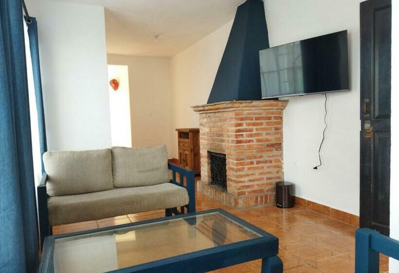 اتاق استاندارد سه نفره, & Hostal Santuario