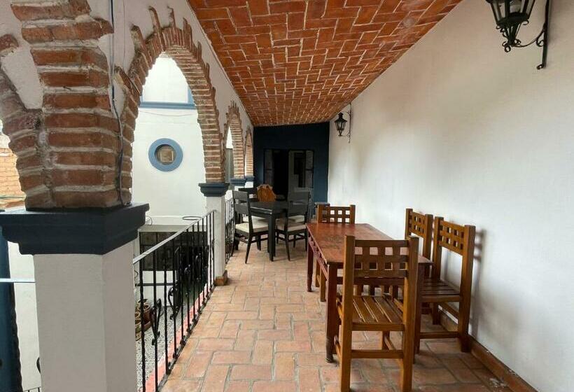 اتاق استاندارد سه نفره, & Hostal Santuario