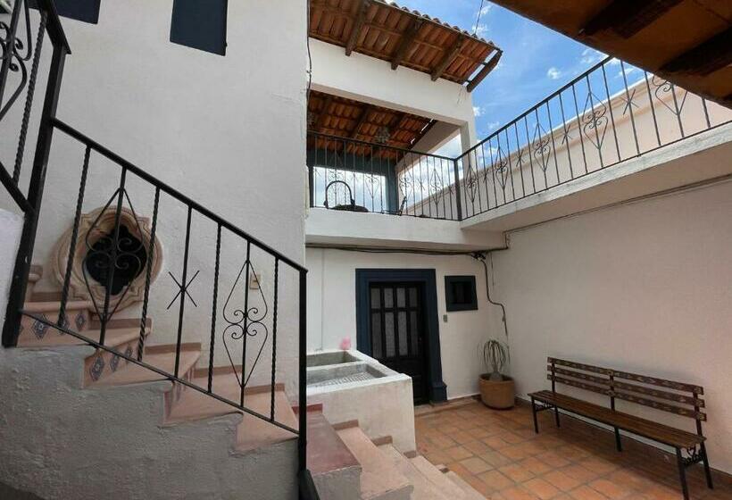 اتاق استاندارد چهار تخته, & Hostal Santuario