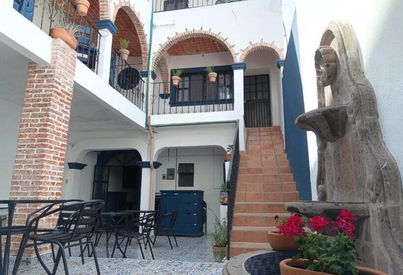 اتاق استاندارد با تختخواب دوطبقه و حمام مشترک, & Hostal Santuario