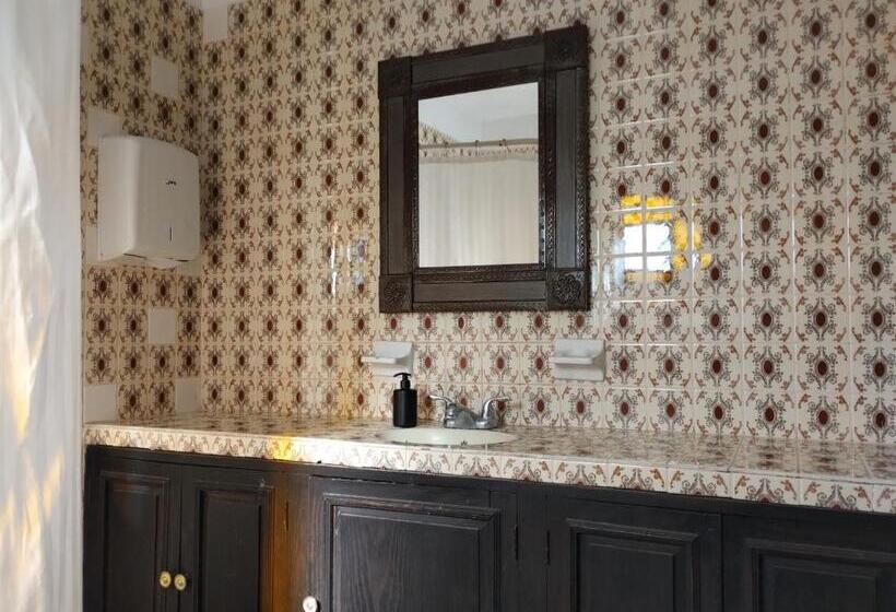 اتاق استاندارد با سرویس بهداشتی مشترک, & Hostal Santuario