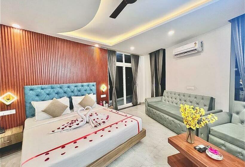 발코니가 있는 스위트, Jp Hills Rishikesh