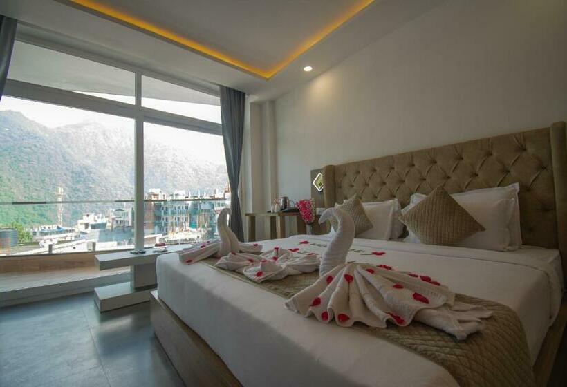 اتاق سوپریور, Jp Hills Rishikesh