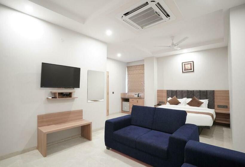 سوییت, Krishna Inn