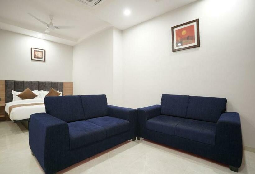 سوییت, Krishna Inn