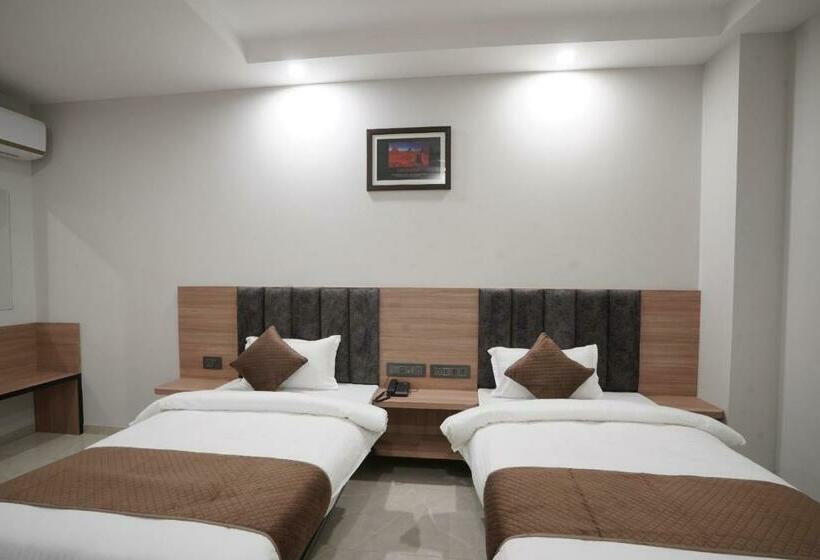 اتاق لوکس, Krishna Inn