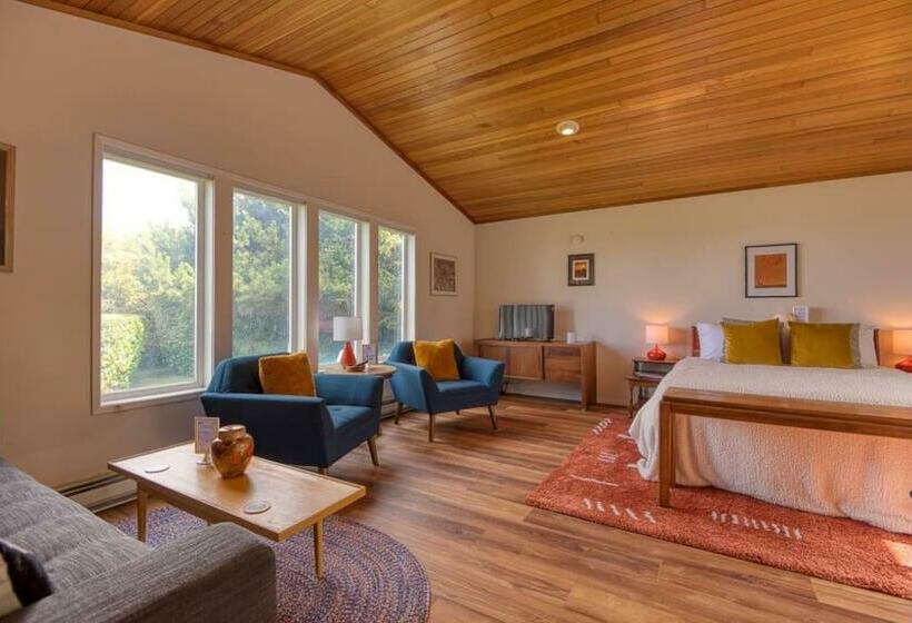 Студия Стандарт, #stayinmydistrict Cape Arago Studio Suite