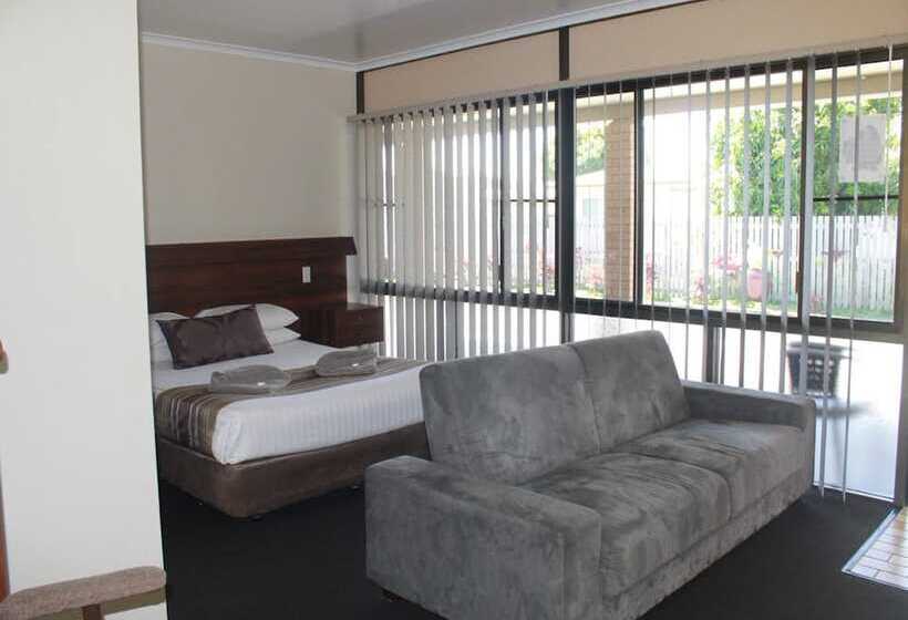 Номер Стандарт, Sarina Motor Inn