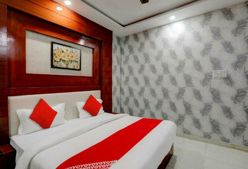 Трехместный Номер Классика, Oyo Flagship 81501 Sambhav Hotel And Restaurant