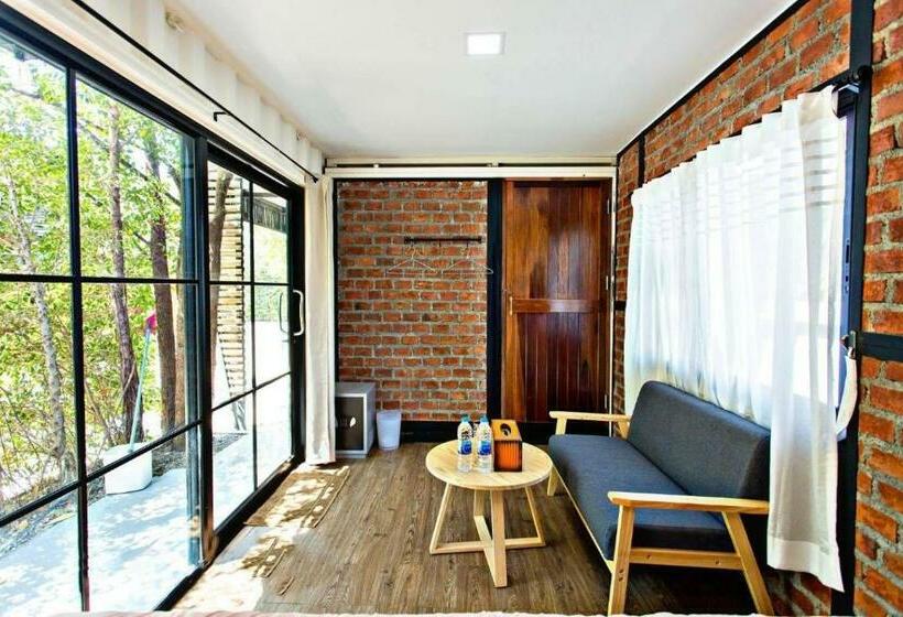 스탠다드 룸 킹사이즈 침대, 99/9 Box Resort