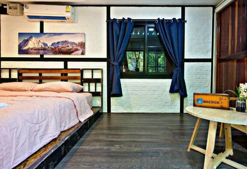 스탠다드 룸 킹사이즈 침대, 99/9 Box Resort