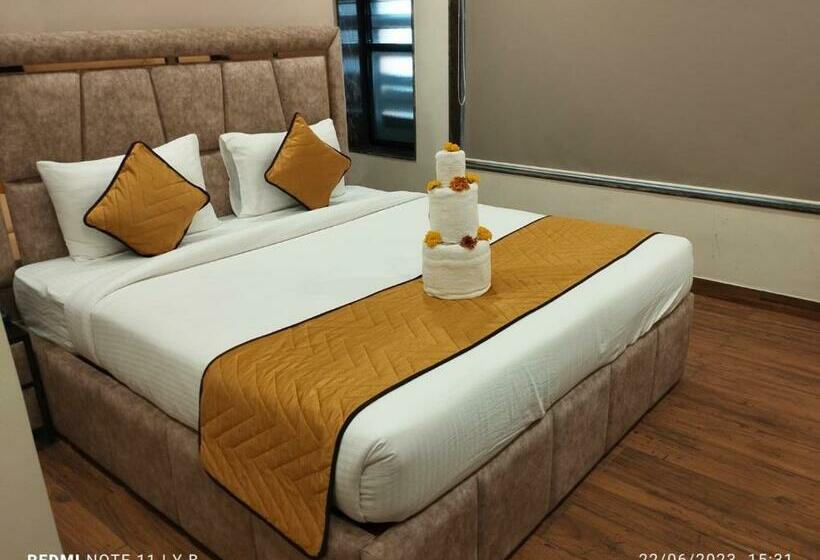 Номер Deluxe, Lavish Inn