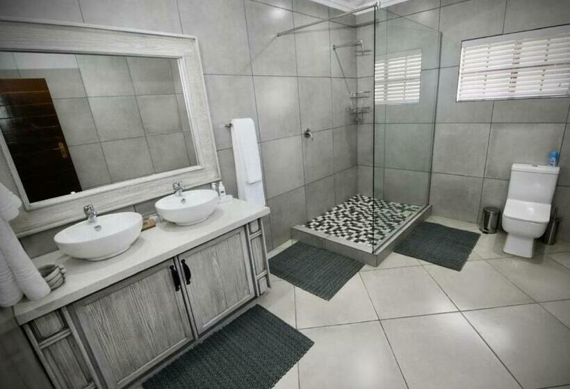 Люкс Повышенной Комфортности, Decollage Estate