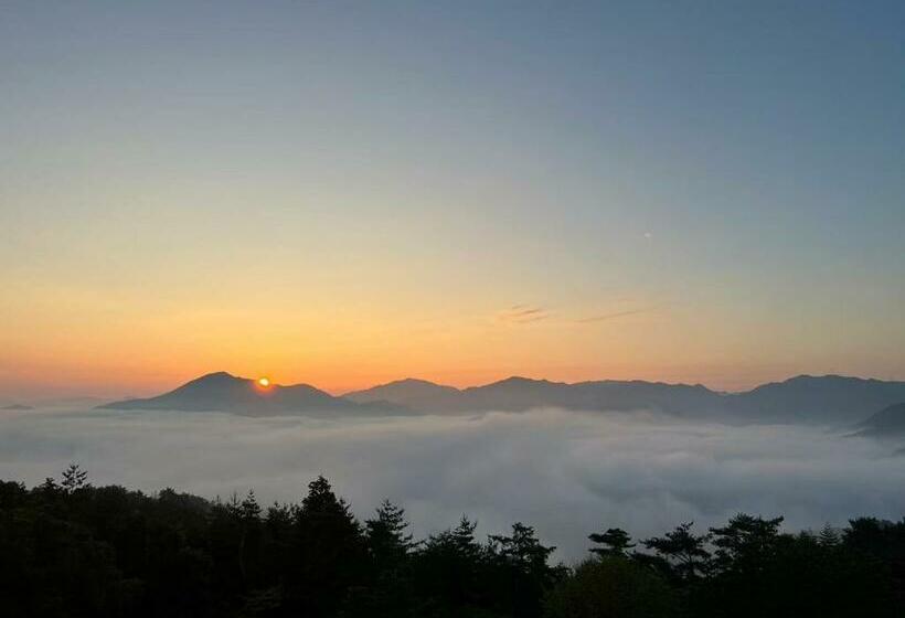 استودیوی استاندارد, Starry Sky And Sea Of Clouds Hotel Terrace Resort   Vacation Stay 75220v