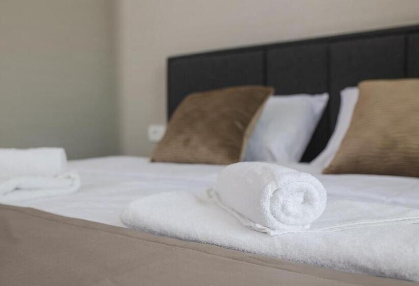 اتاق لوکس, Regent Resort Budva