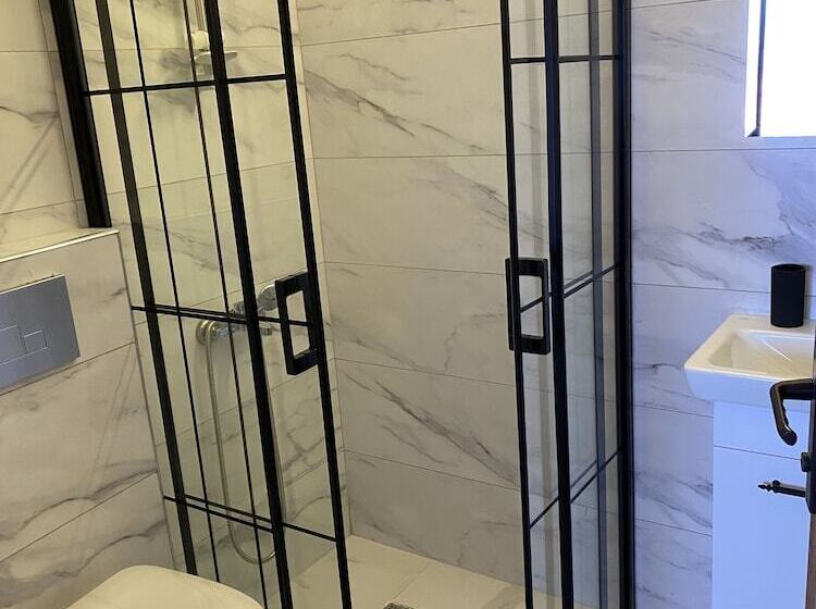 Номер Стандарт Трехместный, La Sorella Butik
