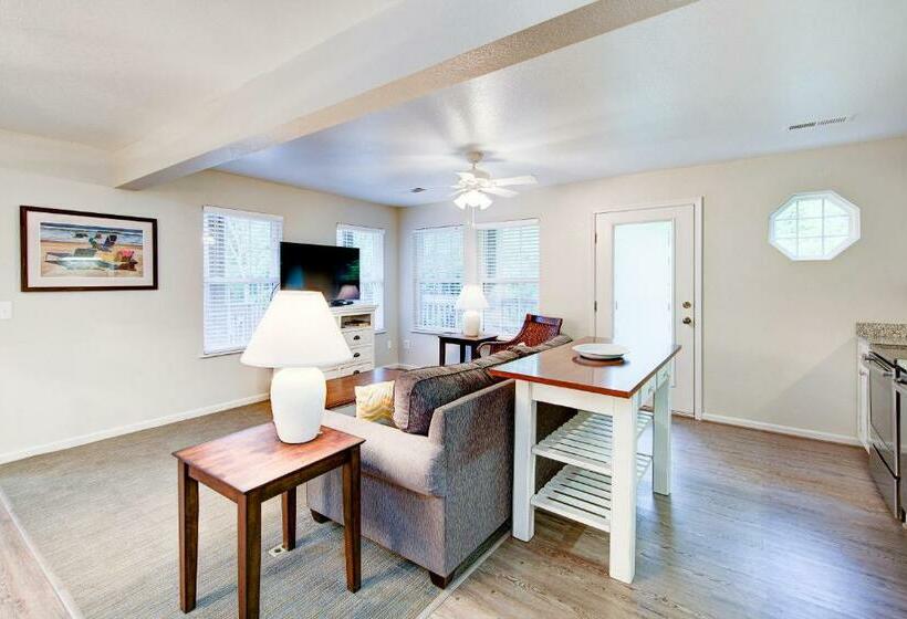 Люкс, Hilton Vacation Club Beachwoods Kitty Hawk
