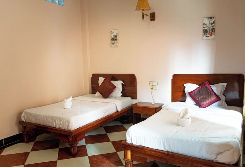 スタンダードルーム, Nawin Palace Guesthouse