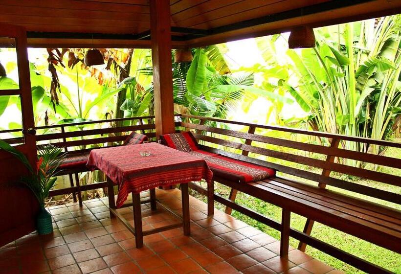 اتاق لوکس خانوادگی, Secret Garden Chiang Mai