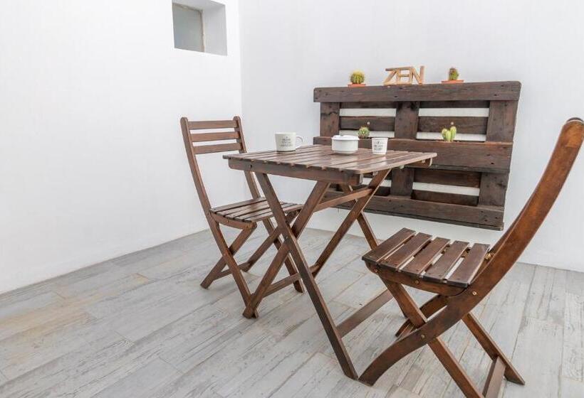Suite with Terrace, Beach & Sea Guesthouse