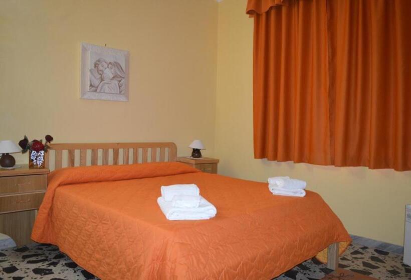 اتاق استاندارد سه نفره, B&b Nonna Valentina