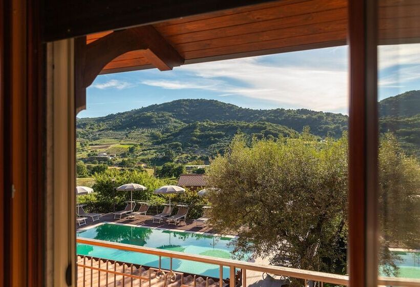 Четырехместный Номер Стандарт, B&b La Mortella