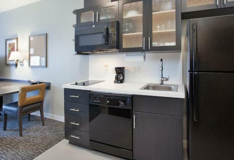 스탠다드 스튜디오, Candlewood Suites Kearney, An Ihg