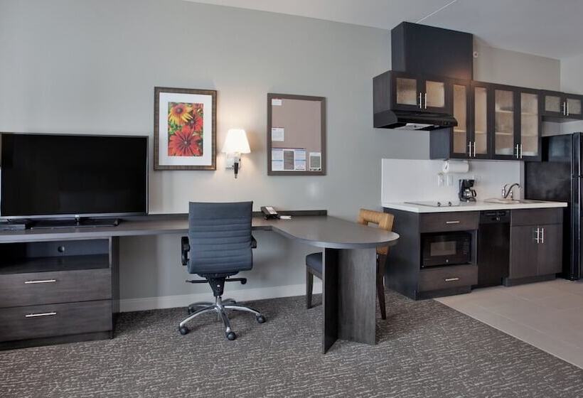 스탠다드 스튜디오, Candlewood Suites Kearney, An Ihg