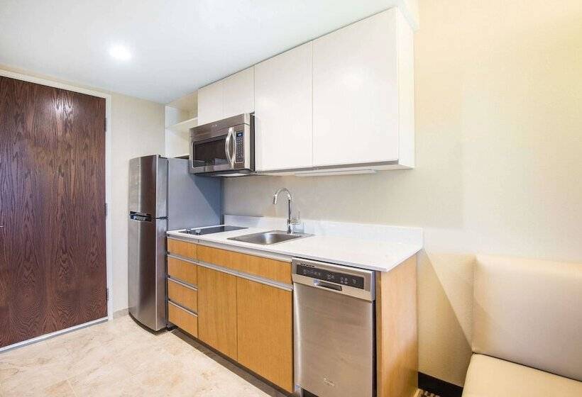 Люкс Адаптированный для Инвалидов, Hawthorn Extended Stay By Wyndham Saint Clairsville