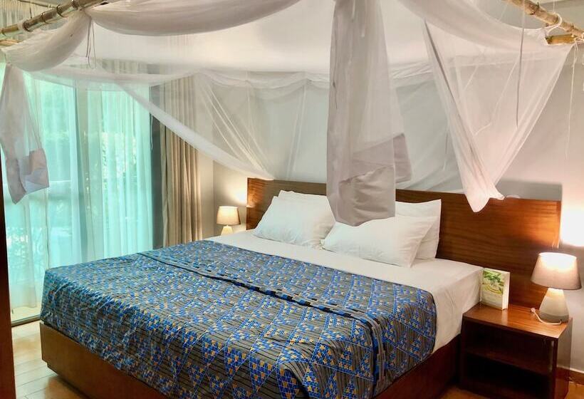 اتاق سوپریور با تخت بزرگ, Heaven Restaurant & Boutique