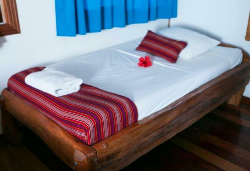 Семейный Номер, La Isla Inn