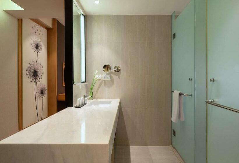 Номер Deluxe, Radisson Golf & Convention Center Batam