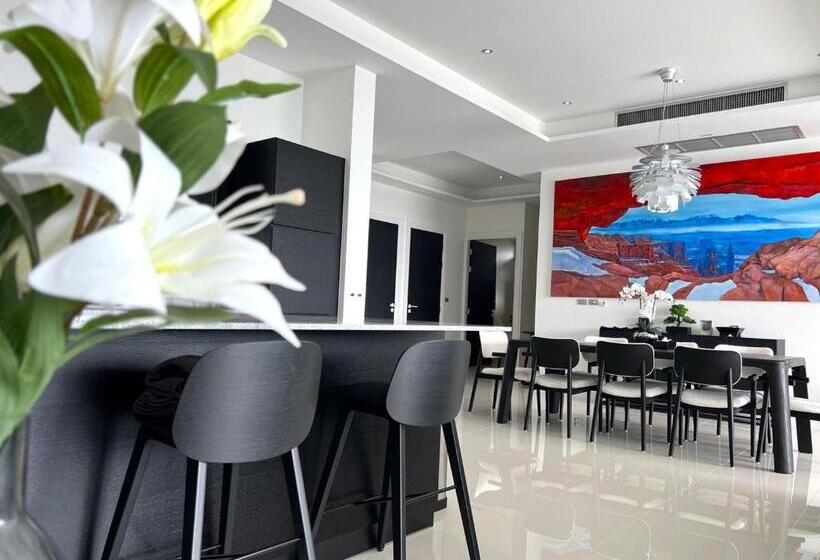 ویلای یک اتاق خوابه با استخر شنا, The View Phuket By Resava