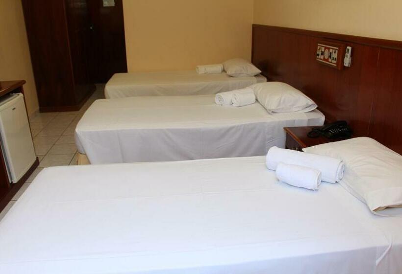 Quarto Quádruplo Estandar, Fênix Plaza