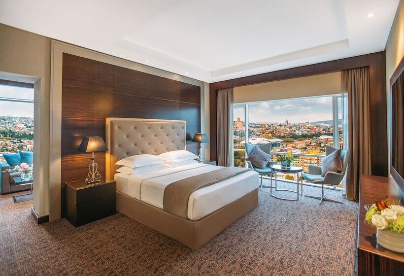 デラックススイート, The Biltmore  Tbilisi